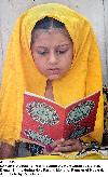 Next picture :: Reciting the Holy Quran at Bibi Pak Daman Shrine during Holy Fasting Month of Ramzan-ul-Mubarak