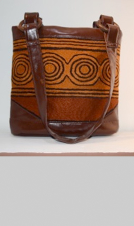 BROWN LEATHER NAG WITH MEHERGARH MOTIF