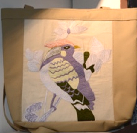 WHITE LADIES BAG WITH BIRD MOTIF